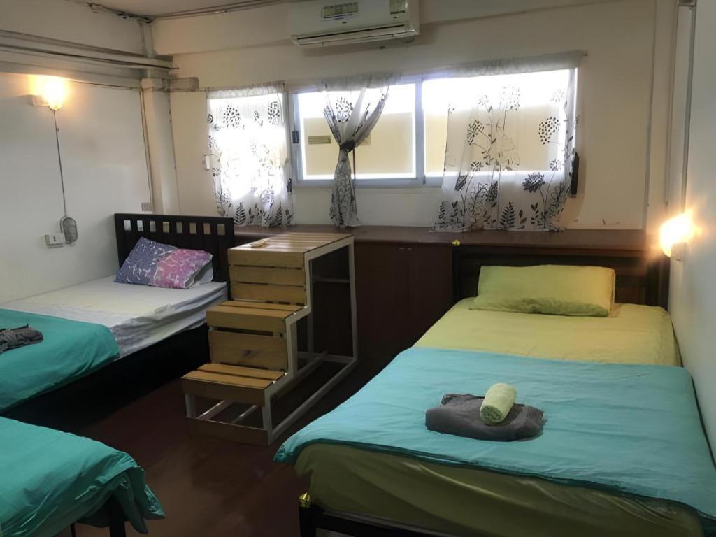 Hostel Kamin Bird Bangkok