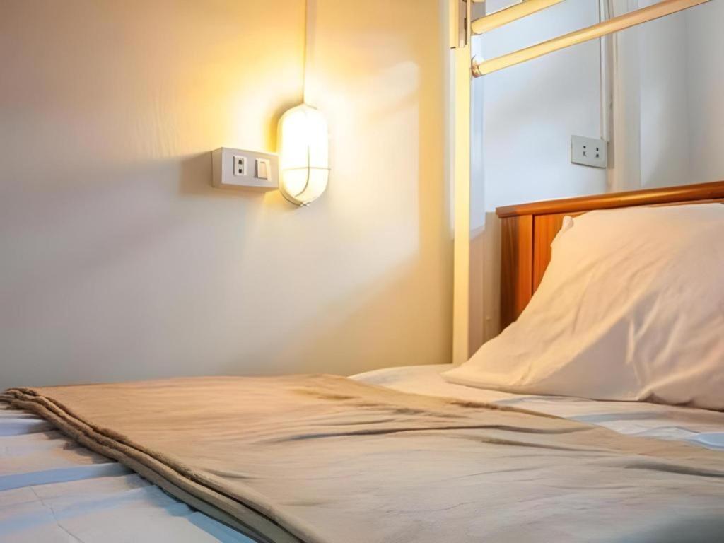Hostel Kamin Bird Bangkok